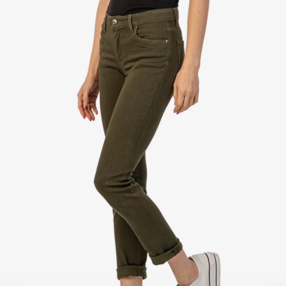 Kut from the Kloth Catherine Mid Rise Boyfriend jean in Pine sz 12